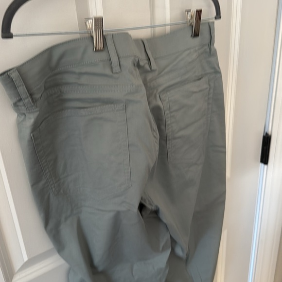 Faherty 5 pocket movement pant - Sage - 34” - Picture 3 of 3